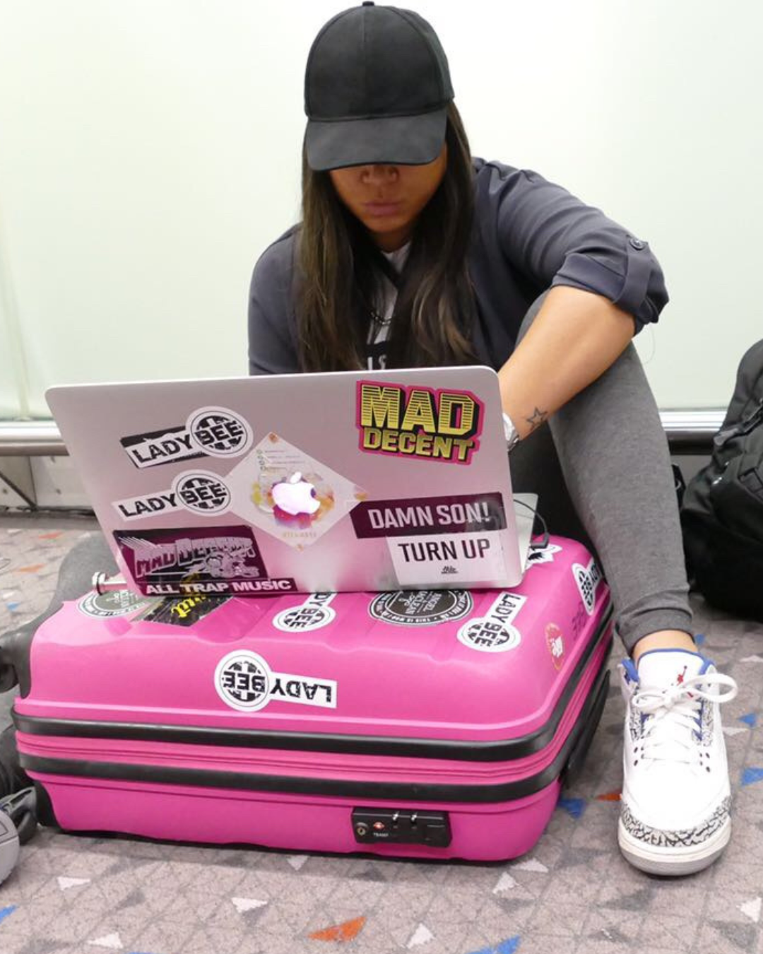 Sneakerspoon is the travel hack for traveling with sneakers