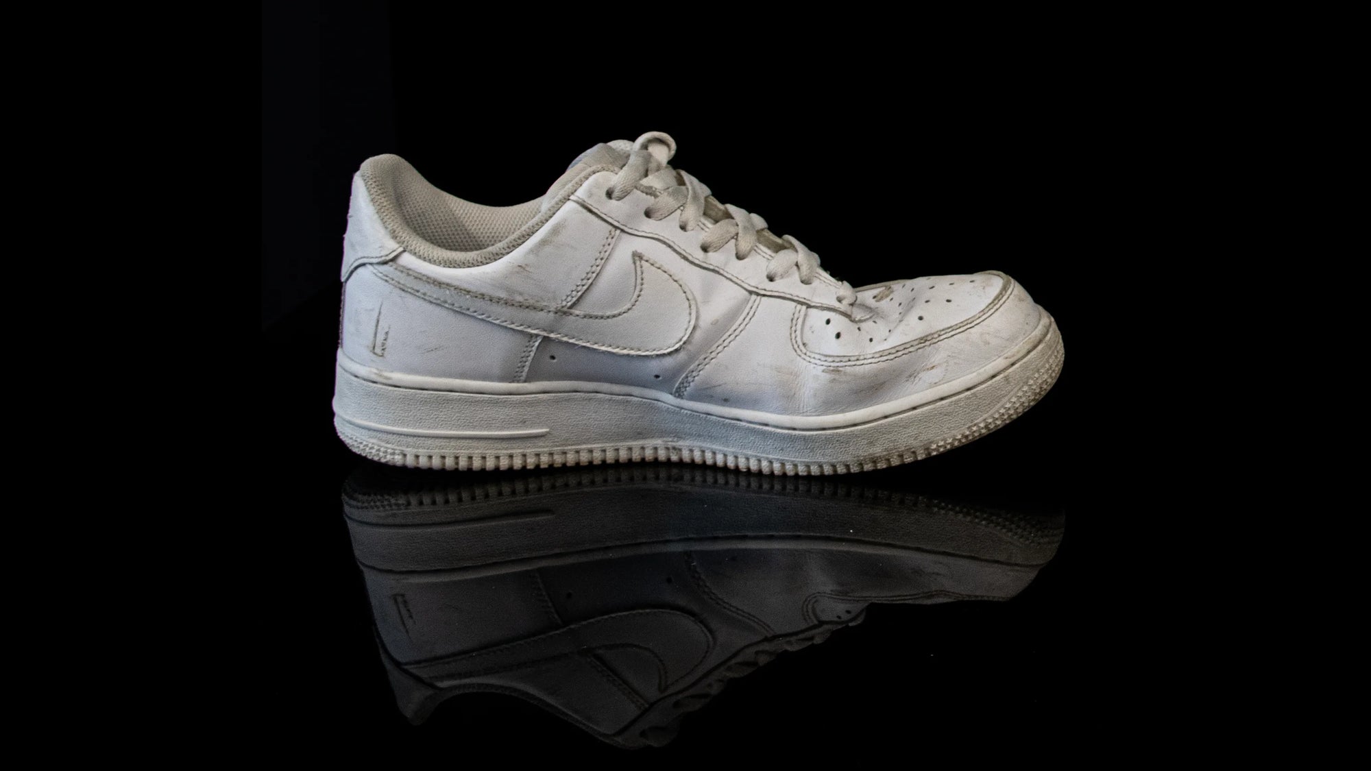 sneaker without sneakerspoon
