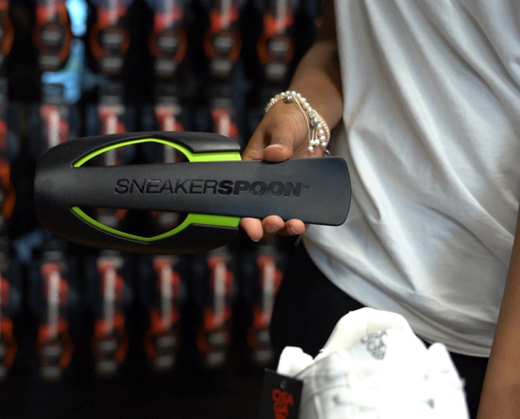 Sneakerspoon The shoe tree for sneakers - Sneakerspoon®